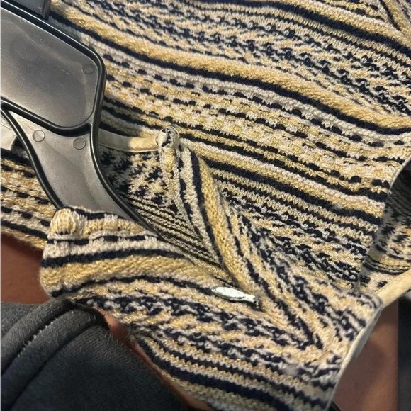 ST. JOHN SANTANA KNIT Tank Sleeveless Shell Gold Metallic Sz Small FLAWED - Picture 6 of 6